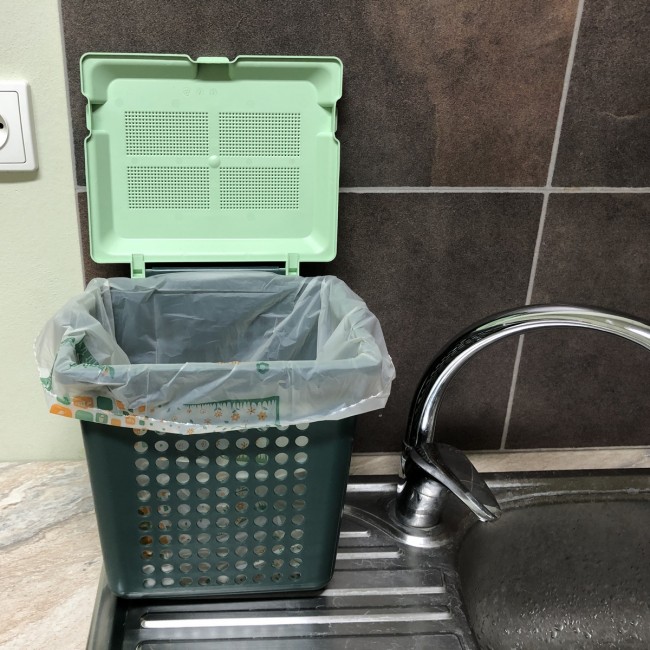 Odvětrávaný koš BioMat AirBox